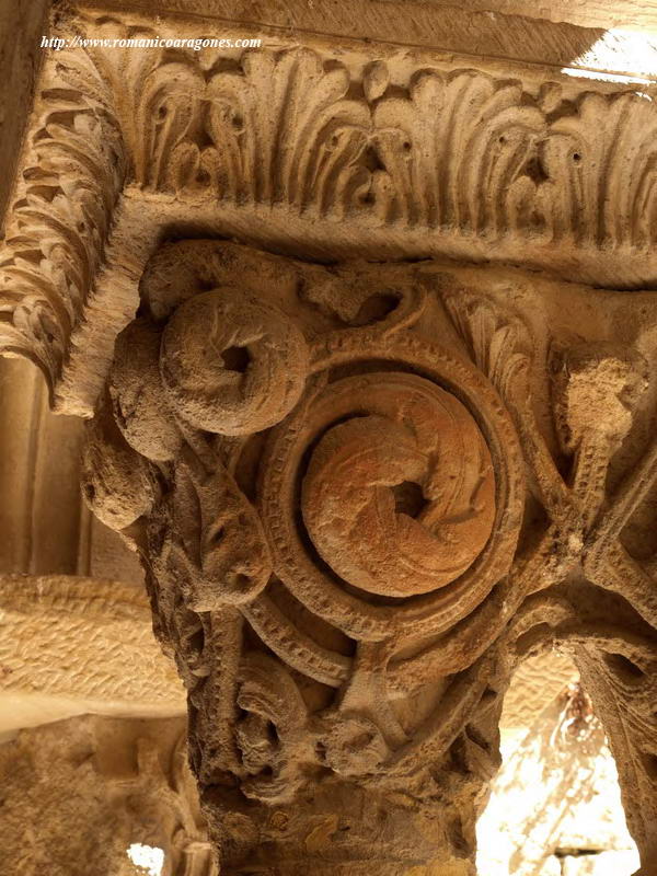 CAPITEL DEL CLAUSTRO DE AGUILAR DE CAMPOO